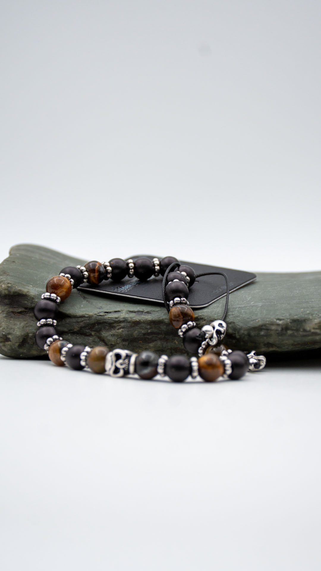 دستبند مردانه برند سیکس