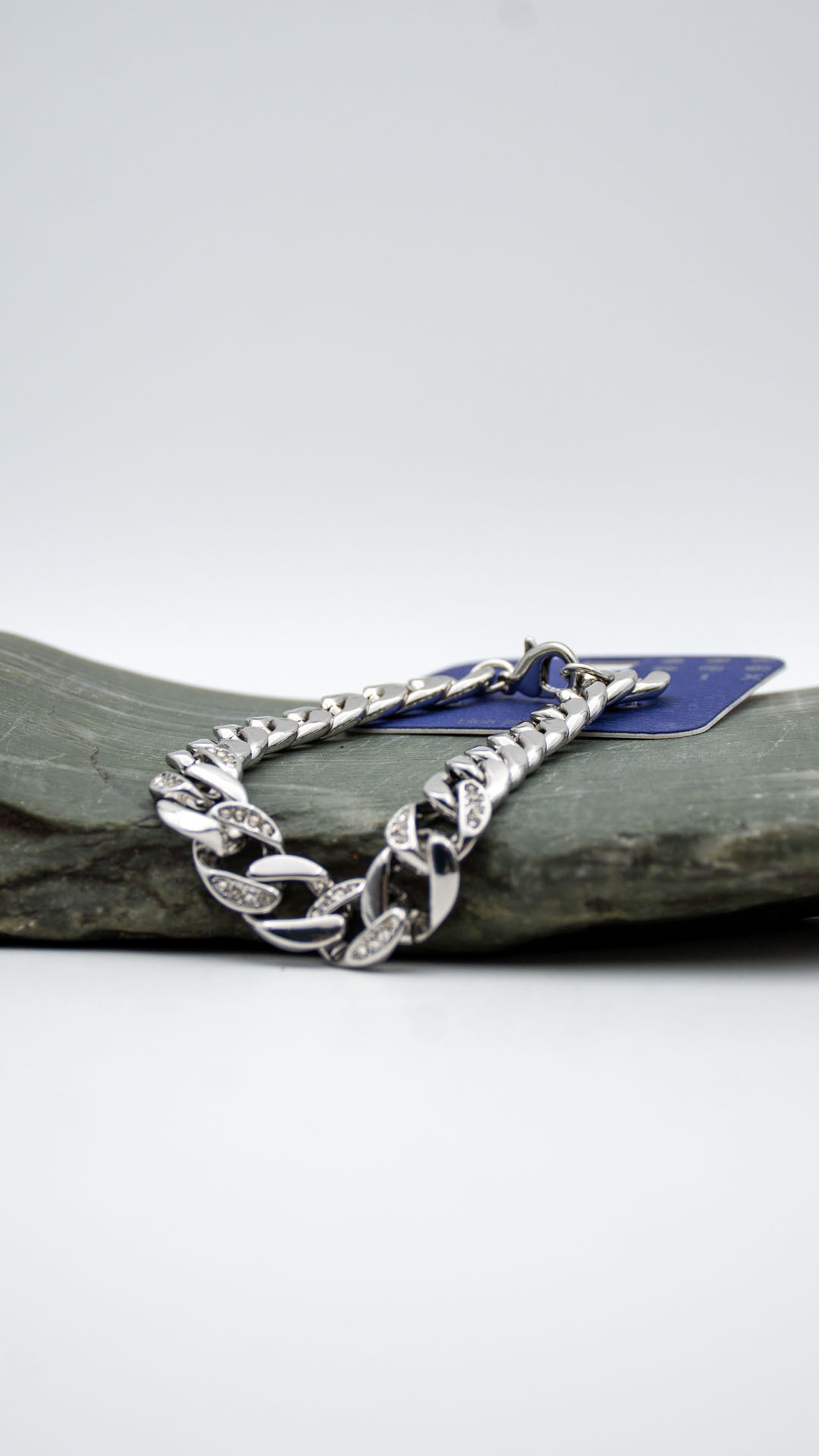 دستبند مردانه برند سیکس