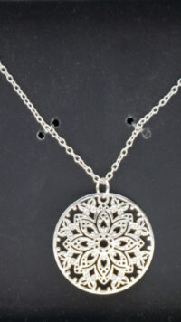 گردنبند زنانه برند تاش